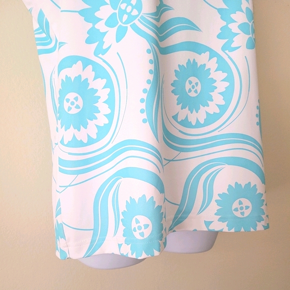 IZOD Sleeveless Top - Picture 8 of 12